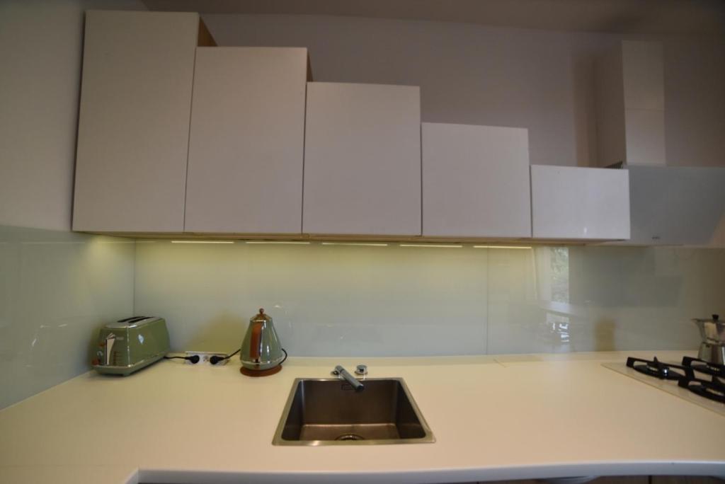 Designer 110m2 With King Size Beds&equipped Kitchen
