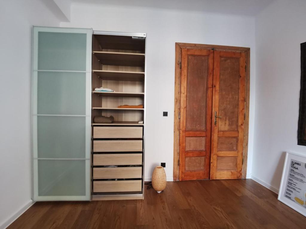Designer 110m2 With King Size Beds&equipped Kitchen