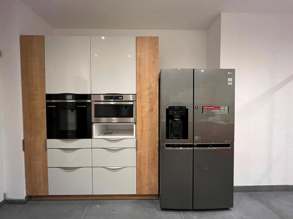 Designer 110m2 With King Size Beds&equipped Kitchen Krakau